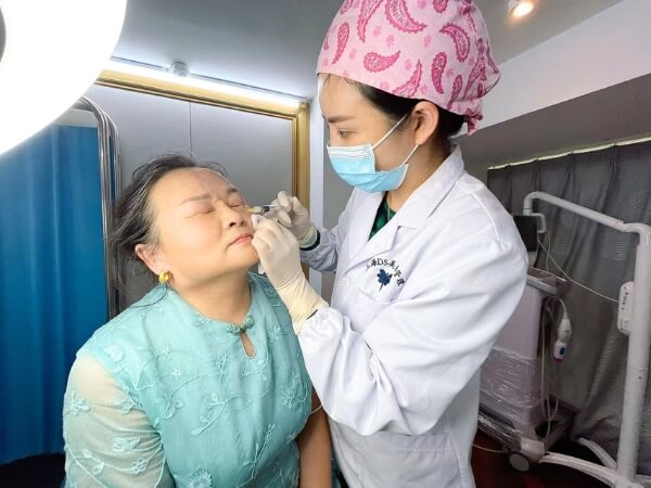 BOTOX INJECTION WITH DIAMINY MESO NEEDLE