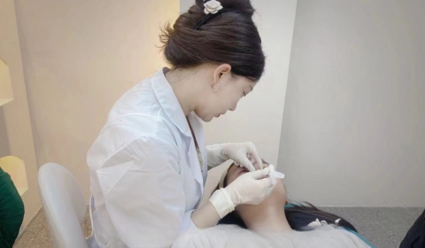 nose filler with cannula